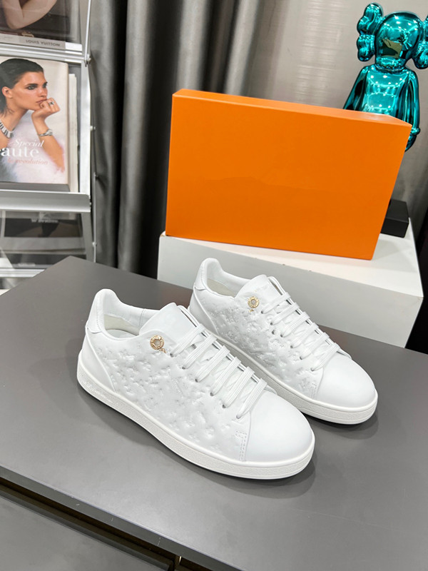2023 new Hot Womans shoe Leather Lace Up Men Fashion Sneakers White Black mens womens 0522, 03
2023 new Hot Womans shoe Leather Lace Up Men Fashion Sneakers White Black mens womens 0522, 03