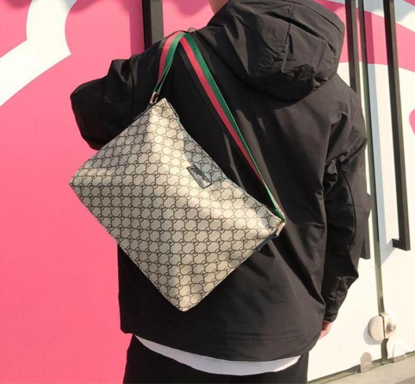 fast handed man with the bag young Kwai shoulder large business casual men and women Handbags Premium7842509, Gold
fast handed man with the bag young Kwai shoulder large business casual men and women Handbags Premium7842509, Gold