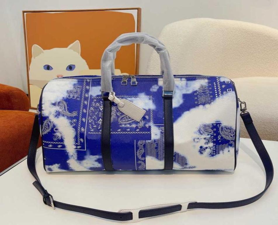 high quality designer duffle bags men luggages Travelling fitness handBags Women large capacity luggage bag baggage waterproof pai1388433, Sky blue
high quality designer duffle bags men luggages Travelling fitness handBags Women large capacity luggage bag baggage waterproof pai1388433, Sky blue