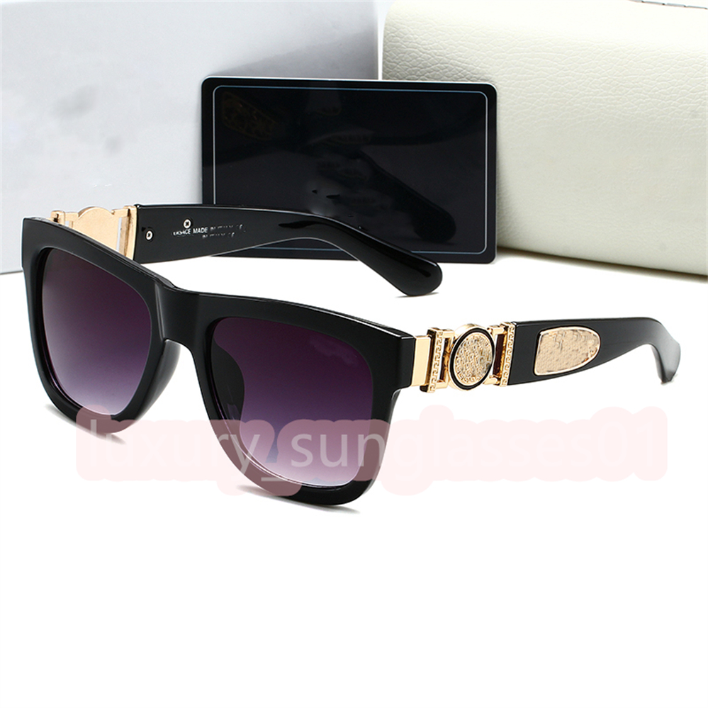 Designer Sunglasses 8369 For Women and Men Fashion Model Special Protection Letter Big Leg Double Beam Frame Outdoor Brands Design Alloy Diamond Sunglasses
Designer Sunglasses 8369 For Women and Men Fashion Model Special Protection Letter Big Leg Double Beam Frame Outdoor Brands Design Alloy Diamond Sunglasses