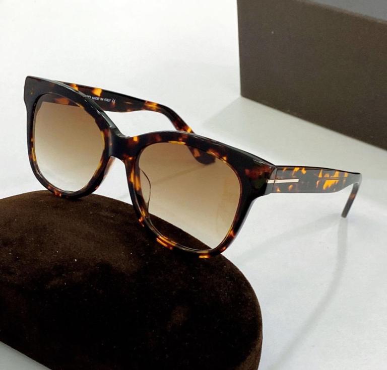 Summer Sunglasses For Men and Women Cat eye style 0870 AntiUltraviolet Retro Plate Full Frame fashion Eyeglasses Random Box7424546
Summer Sunglasses For Men and Women Cat eye style 0870 AntiUltraviolet Retro Plate Full Frame fashion Eyeglasses Random Box7424546