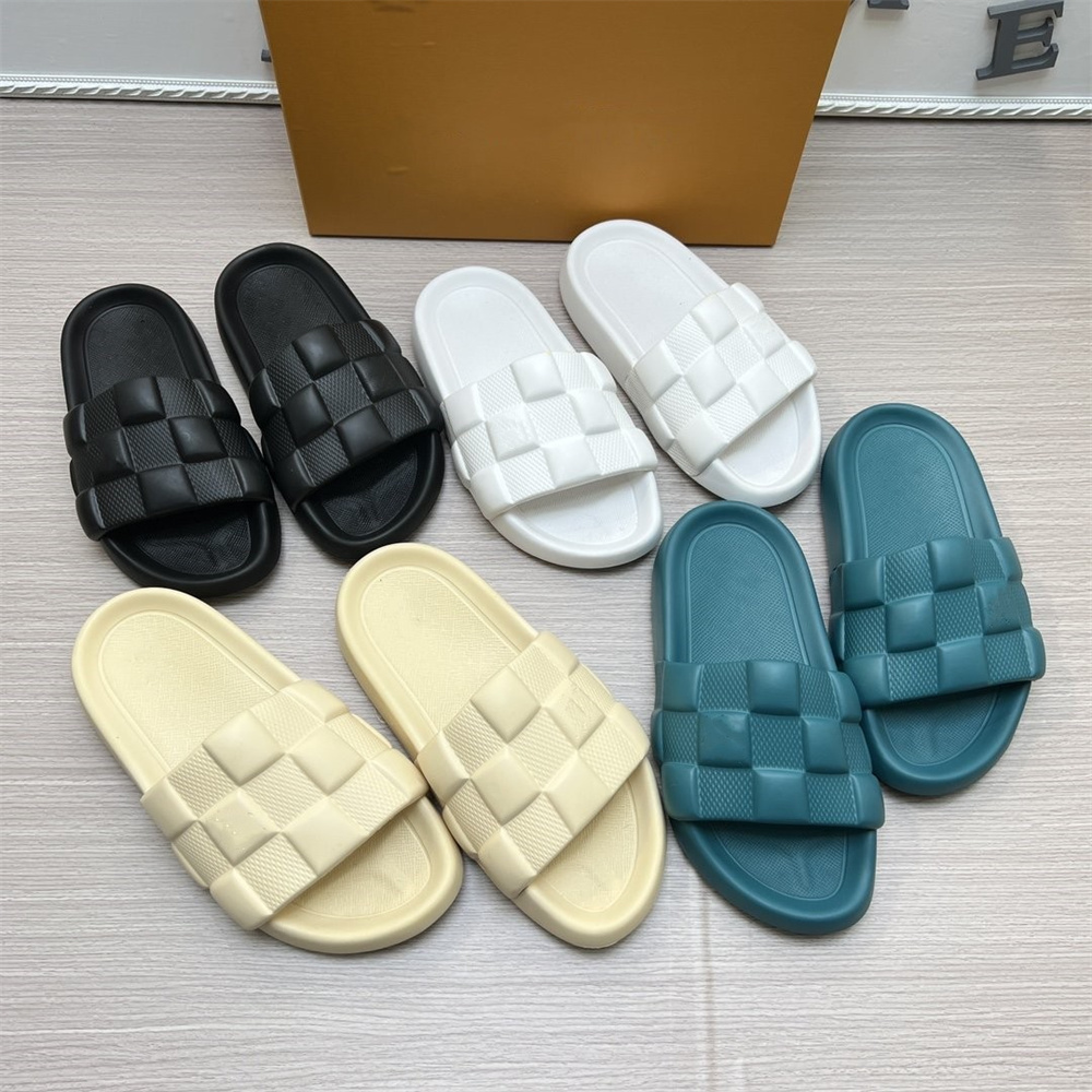 Top Quality 2023 Summer stamp Slides Designer Mens Slippers Summer Luxury Brand Real Leather Flats Beach Slide For Man Shoes Designers Size 38-45 with box, White
Top Quality 2023 Summer stamp Slides Designer Mens Slippers Summer Luxury Brand Real Leather Flats Beach Slide For Man Shoes Designers Size 38-45 with box, White