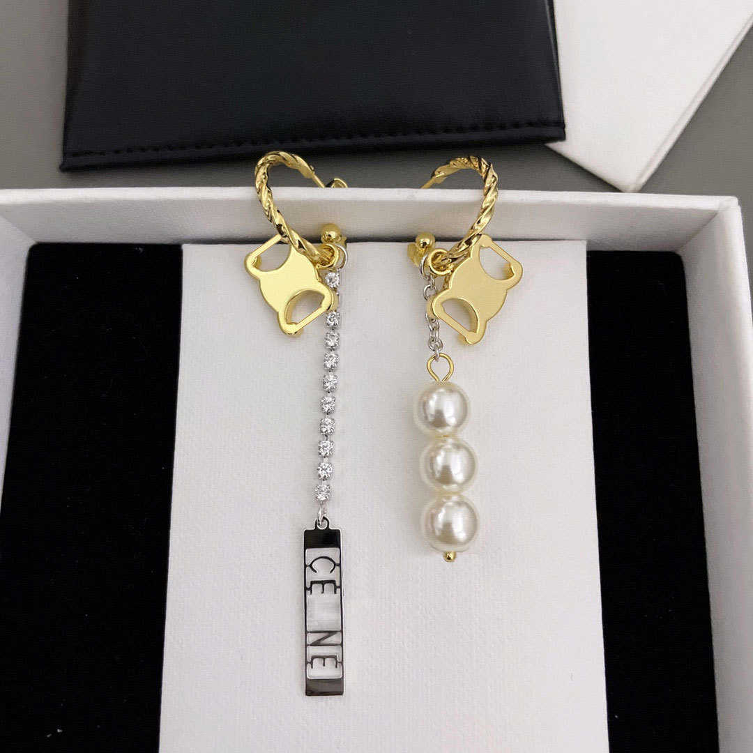 Designer Arc de Triomphe Earline Gold Long Tassel Earrings for Women Light Luxury Girl Asymmetric AB Style Pearl Earstuds High Quality With Box
Designer Arc de Triomphe Earline Gold Long Tassel Earrings for Women Light Luxury Girl Asymmetric AB Style Pearl Earstuds High Quality With Box