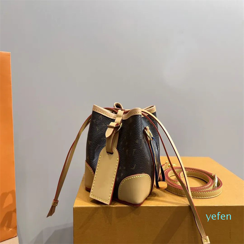 2023 Mini Designer Bucket bag Women Crossbody bags wallet femme luxe Pockets Sturdy, Brown
2023 Mini Designer Bucket bag Women Crossbody bags wallet femme luxe Pockets Sturdy, Brown