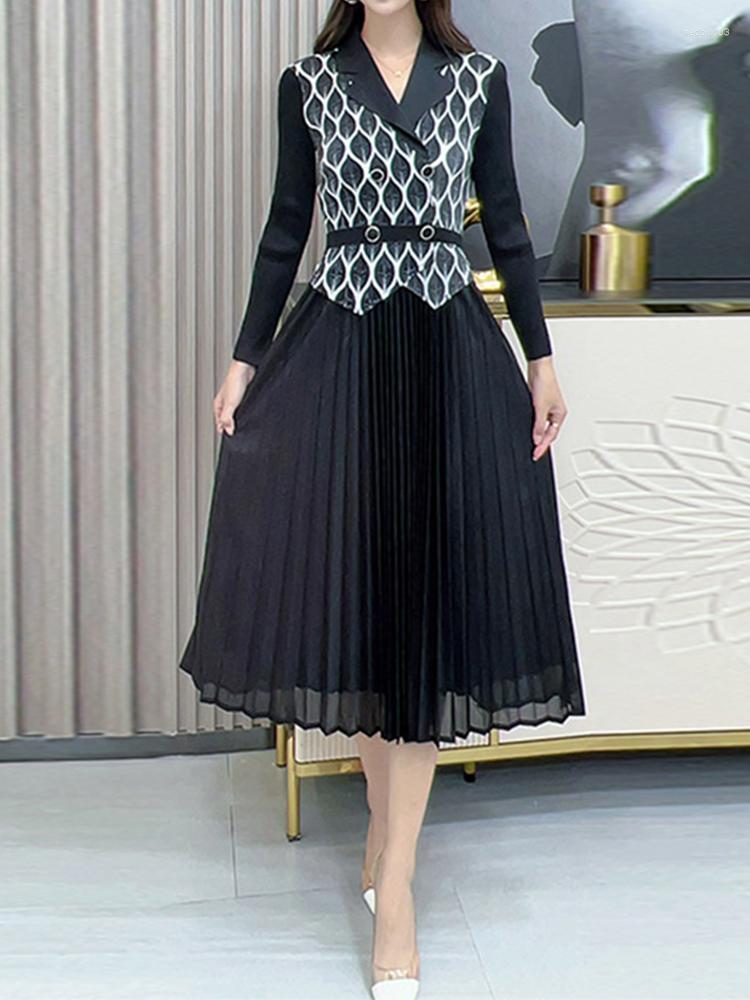 Casual Dresses Miyake Significantly Thin Lapel Fashion Design Women Summer Long Sleeve Patchwork Pleated Print Luxury Elegant Style, Black
Casual Dresses Miyake Significantly Thin Lapel Fashion Design Women Summer Long Sleeve Patchwork Pleated Print Luxury Elegant Style, Black