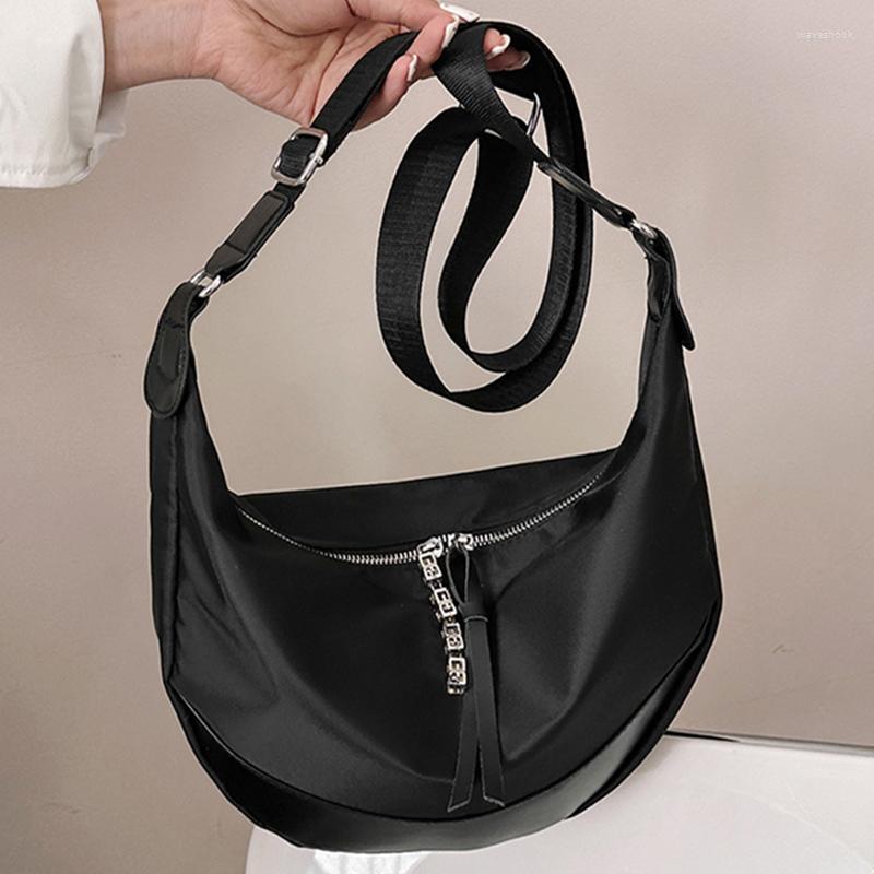 Evening Bags 2023 Fashion Semicircle Saddle Shoulder Crossbody For Women Designer Underarm Purses Adjustable Wide Strap Girls Handbag, Black
Evening Bags 2023 Fashion Semicircle Saddle Shoulder Crossbody For Women Designer Underarm Purses Adjustable Wide Strap Girls Handbag, Black