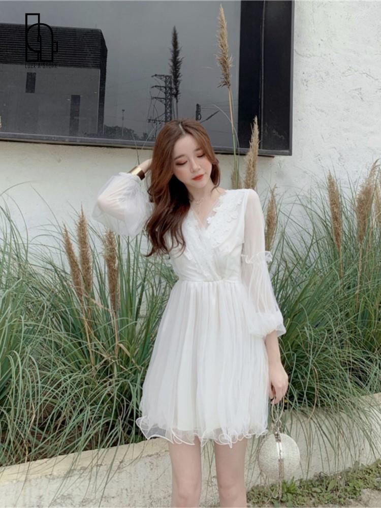 Casual Dresses Spring French Retro Mesh V-Neck Lace Super Fairy Dress Woman Elegant Short Party, White
Casual Dresses Spring French Retro Mesh V-Neck Lace Super Fairy Dress Woman Elegant Short Party, White