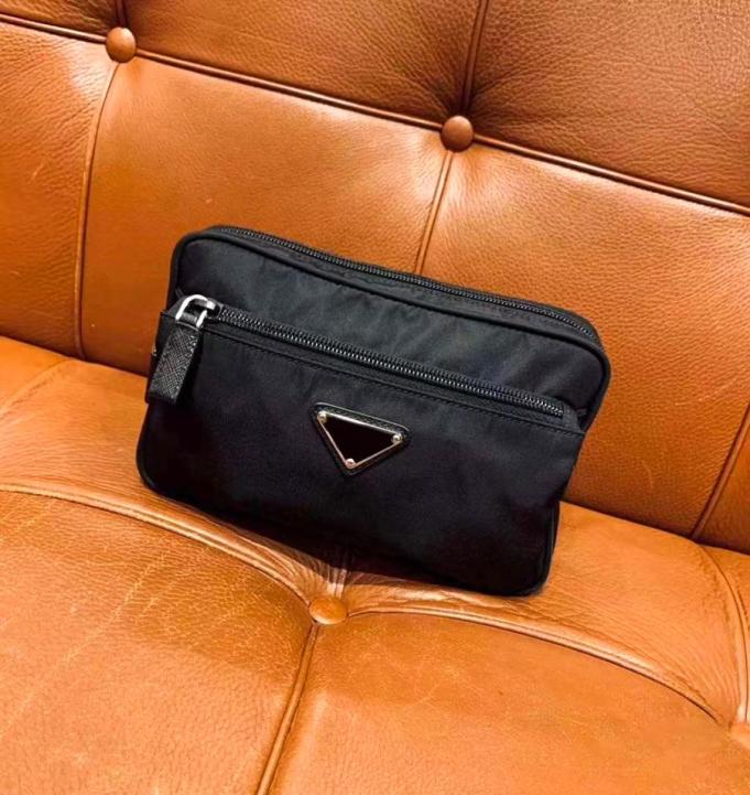Vintage Recycled Nylon Waist belt bum bags Luxury Designer Whole Womens mens classic Saffiano bumbag tote famous chest CrossBo1959974, Army green
Vintage Recycled Nylon Waist belt bum bags Luxury Designer Whole Womens mens classic Saffiano bumbag tote famous chest CrossBo1959974, Army green