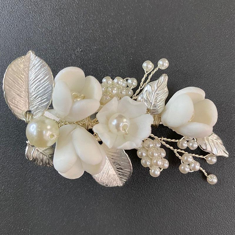 Hair Clips & Barrettes Ceramic Flower Clip Wedding Head Jewelry Accessories Pearl Leaf Plant Style Women Tiara Beads Handmade OrnamentHair
Hair Clips & Barrettes Ceramic Flower Clip Wedding Head Jewelry Accessories Pearl Leaf Plant Style Women Tiara Beads Handmade OrnamentHair