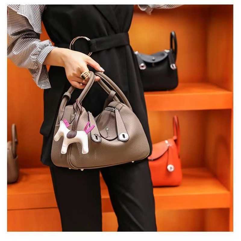 Women Handbag Lindys 2023 new autumn and winter versatile Lindys bag cow leather doctor bag leather women's bag shoulder portable pillow bag medicine bag, Black small
Women Handbag Lindys 2023 new autumn and winter versatile Lindys bag cow leather doctor bag leather women's bag shoulder portable pillow bag medicine bag, Black small