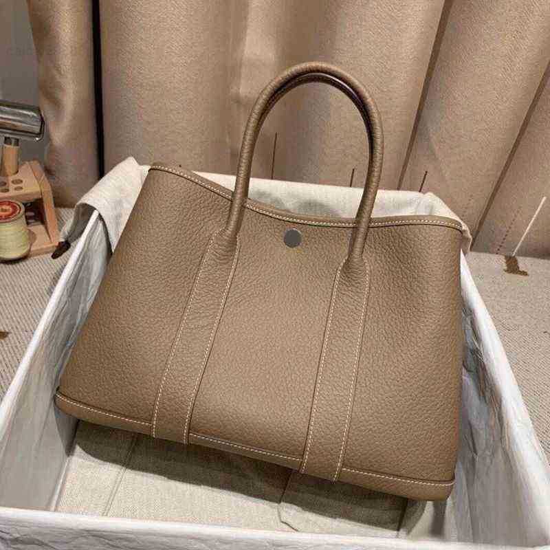 Designer Bag 2023 Tote New Fashion Leather Women's Large Capacity Bucket One Shoulder Hand Bridal X89F, Sky blue
Designer Bag 2023 Tote New Fashion Leather Women's Large Capacity Bucket One Shoulder Hand Bridal X89F, Sky blue