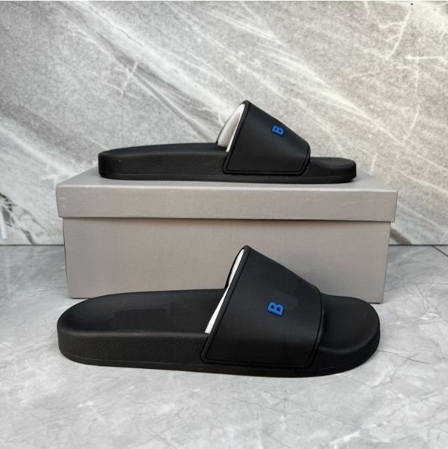 526 Fashion slipper sliders Paris slides sandals slippers for men women WITH ORIGINAL BOX Hot Designer unisex beach flip fsAREEWARA, A+
526 Fashion slipper sliders Paris slides sandals slippers for men women WITH ORIGINAL BOX Hot Designer unisex beach flip fsAREEWARA, A+