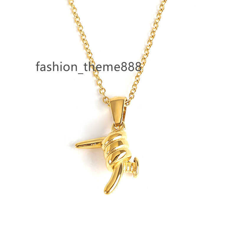 Wholesale Women 18K Gold Plated Stainless Steel OX Horn Screw Hand Power Fist like Twisted Barbed Wire Pendant Necklace
Wholesale Women 18K Gold Plated Stainless Steel OX Horn Screw Hand Power Fist like Twisted Barbed Wire Pendant Necklace