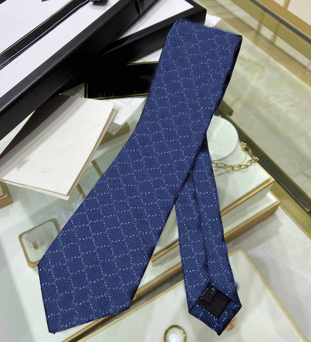 Fashion Silk Jacquard Tie Neck Ties G Men Designer Bee Luxurys Designers Business Cinturones Mujeres Ceintures Design Femmes Ceinture Accessories with Box
Fashion Silk Jacquard Tie Neck Ties G Men Designer Bee Luxurys Designers Business Cinturones Mujeres Ceintures Design Femmes Ceinture Accessories with Box