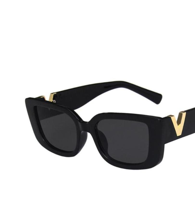 Sunglasses Vintage Black Rectangle Women Unique V Groove Sun Glasses Female Gradient Clear Mirror4963605
Sunglasses Vintage Black Rectangle Women Unique V Groove Sun Glasses Female Gradient Clear Mirror4963605