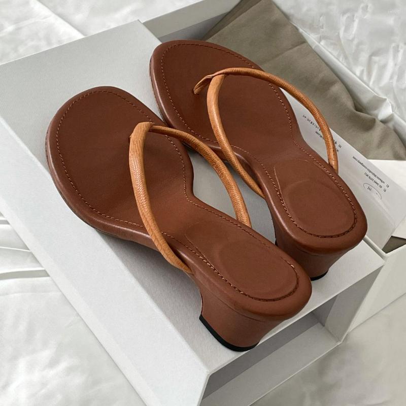 Slippers Round Head Worn Outside Women Summer Thick Heel Soled Shoes Elegant Casual Open Toe Low Beach Flip-flops, Brown
Slippers Round Head Worn Outside Women Summer Thick Heel Soled Shoes Elegant Casual Open Toe Low Beach Flip-flops, Brown