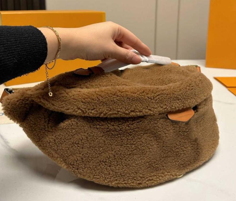 Designer bumbags fanny packs belt Bag Purse waist Bags Pocket Mens Womens cosmetics Delicate Travel Backpack 25cm yiweibags9978255, Sky blue
Designer bumbags fanny packs belt Bag Purse waist Bags Pocket Mens Womens cosmetics Delicate Travel Backpack 25cm yiweibags9978255, Sky blue