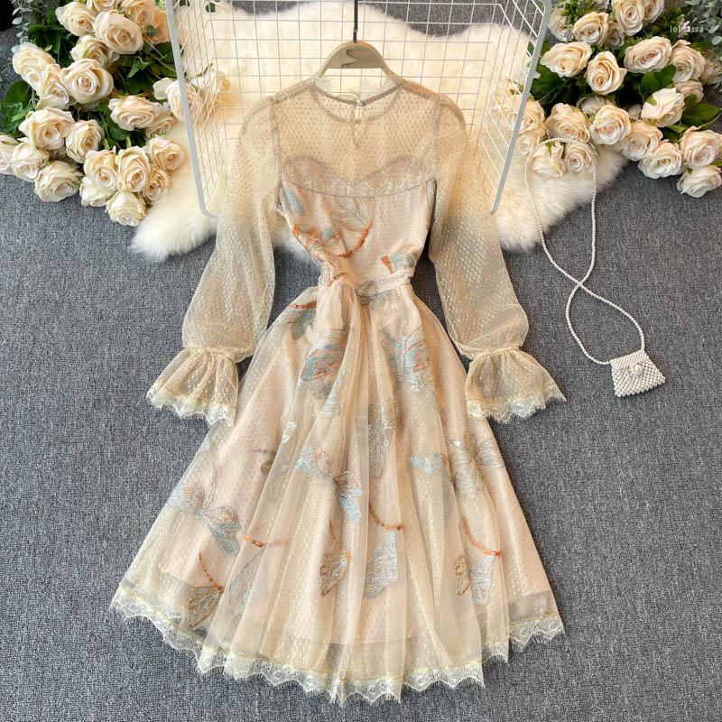 Casual Dresses 2023 Autumn Gorgeous Bright Silk Vintage Mesh Dress Women Flare Long Sleeve Ruffles Elegant Flowers Embroidery Party Vestidos, Beige
Casual Dresses 2023 Autumn Gorgeous Bright Silk Vintage Mesh Dress Women Flare Long Sleeve Ruffles Elegant Flowers Embroidery Party Vestidos, Beige
