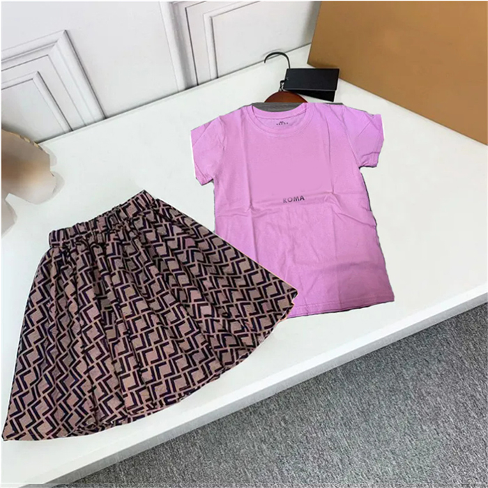 Designer Kids Clothing Sets Classic Brand Baby Girls Clothes Suits Fashion Letter Skirt Dress Suit Childrens Clothes 3 Colors High Quality Short skirt
Designer Kids Clothing Sets Classic Brand Baby Girls Clothes Suits Fashion Letter Skirt Dress Suit Childrens Clothes 3 Colors High Quality Short skirt