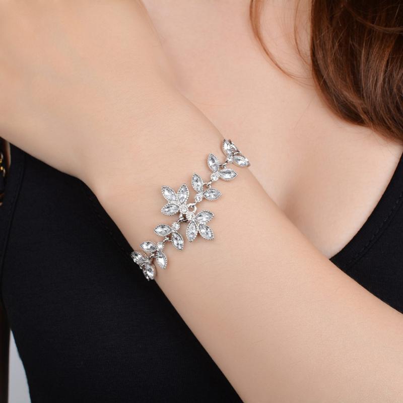 Cuff Fatpig Crystal Leaf Silver Color Bridal Bracelets For Women Wholesale Wedding Jewelry Fashion Accessory Gifts
Cuff Fatpig Crystal Leaf Silver Color Bridal Bracelets For Women Wholesale Wedding Jewelry Fashion Accessory Gifts