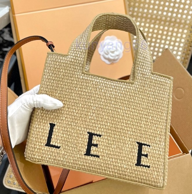 Designer Tote Bag Fashion Straw Bag Vacation Beach Bag Women Shoulder Bags Woven Shopping Bag Vegetable Basket Bag Totes Fashion Classic Large Capacity Handbag, Khaki
Designer Tote Bag Fashion Straw Bag Vacation Beach Bag Women Shoulder Bags Woven Shopping Bag Vegetable Basket Bag Totes Fashion Classic Large Capacity Handbag, Khaki