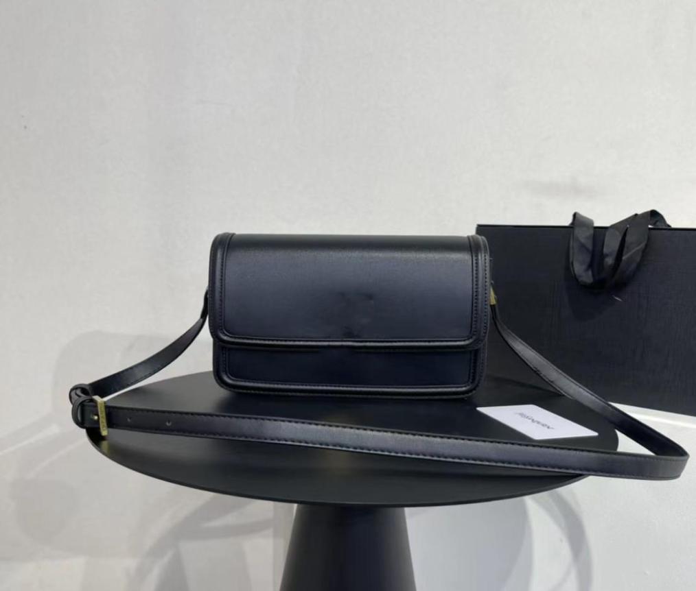 Luxury Designer bag Shoulder Handbags Fashion women wallets Clutch totes CrossBody cowhide canvas Latch Tofu Buns bags Ladies purs7383947, Gold
Luxury Designer bag Shoulder Handbags Fashion women wallets Clutch totes CrossBody cowhide canvas Latch Tofu Buns bags Ladies purs7383947, Gold
