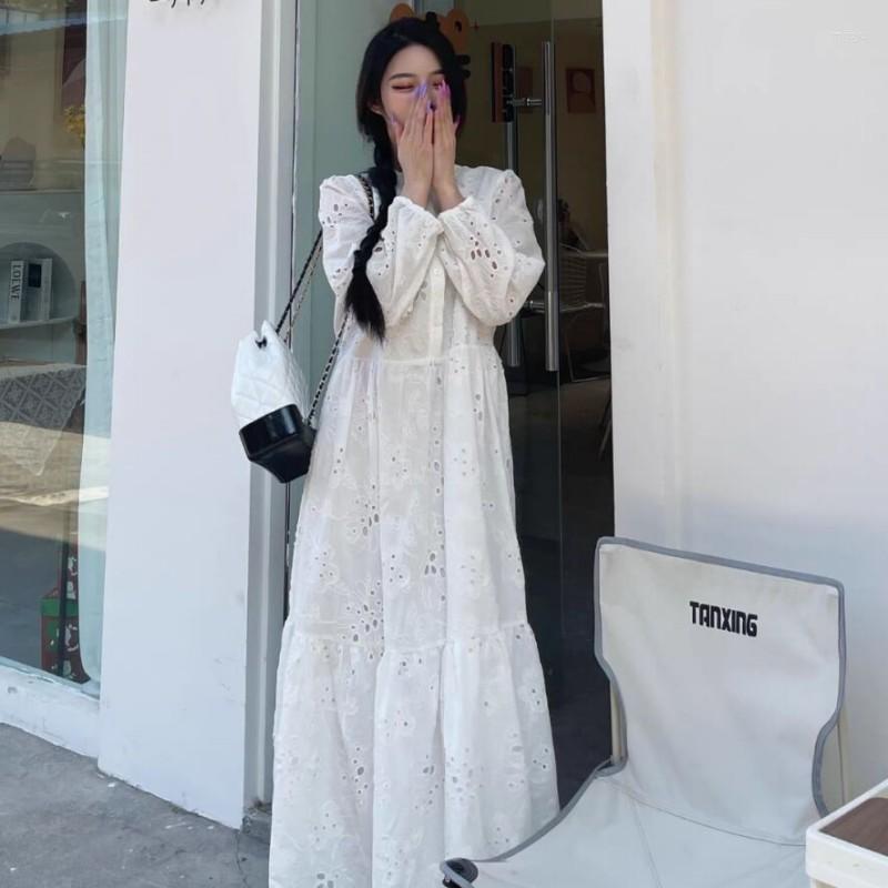Casual Dresses 2023 Early Spring Women's Clothing Pure Cotton White Retro Loose Embroidery Hollow Dress Long Skirt
Casual Dresses 2023 Early Spring Women's Clothing Pure Cotton White Retro Loose Embroidery Hollow Dress Long Skirt
