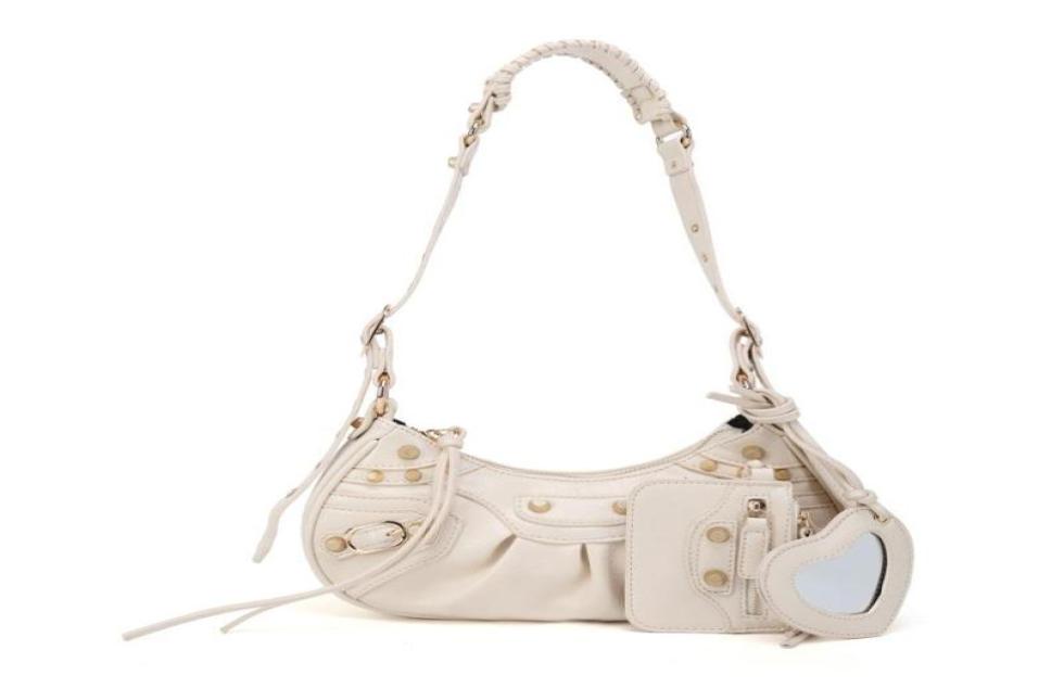 Evening Bags Fashion Women Messenger Brand Bag Women039s Shoulder Luxury Designer Female Retro Solid Simple Heart Mirror BagEve9925714, Black
Evening Bags Fashion Women Messenger Brand Bag Women039s Shoulder Luxury Designer Female Retro Solid Simple Heart Mirror BagEve9925714, Black
