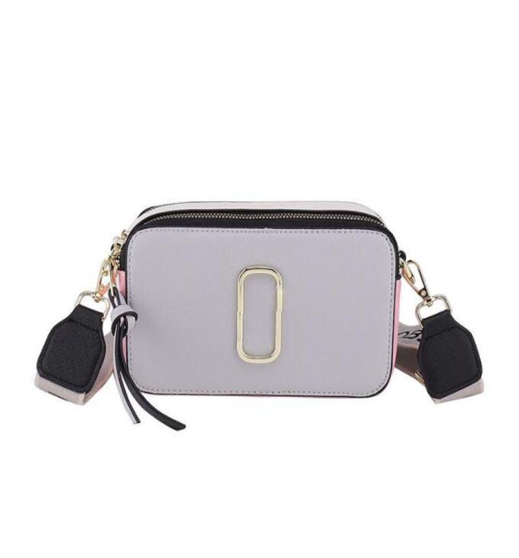Bag womens mens snaps High texture ladies bag Handbag Famous Camera designer Small Crossbody purse mini small Women Shoulder Ba6647654, Black
Bag womens mens snaps High texture ladies bag Handbag Famous Camera designer Small Crossbody purse mini small Women Shoulder Ba6647654, Black