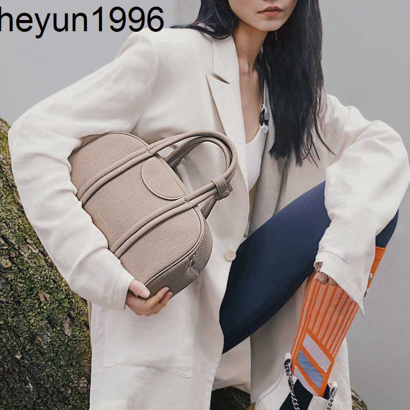 Songmont Bowling Bag Series Boston Headband Cowhide Designer One Shoulder Handbag, Medium milk apricot color+(follow
Songmont Bowling Bag Series Boston Headband Cowhide Designer One Shoulder Handbag, Medium milk apricot color+(follow