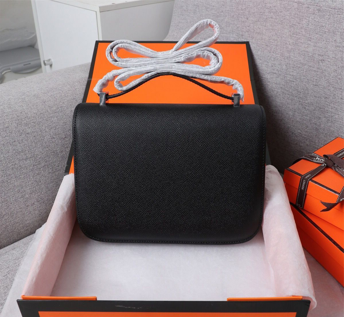 2023 Women Designer Bag handbag Luxurys shoulder Bags brand CrossBody purse wallet high quality genuine leather constance black Fashion chain bags handbags totes 1, 1# gold buckle
2023 Women Designer Bag handbag Luxurys shoulder Bags brand CrossBody purse wallet high quality genuine leather constance black Fashion chain bags handbags totes 1, 1# gold buckle