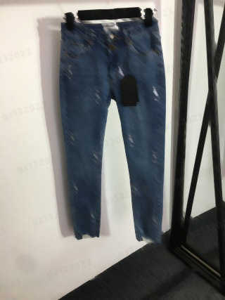Designer Women Jeans Fashion Street Pant Blue Stamped Letter Logo Print Slim Fit Skinny Jeans Loose Pocket Midweight Solid Washed Pants Women Clothing
Designer Women Jeans Fashion Street Pant Blue Stamped Letter Logo Print Slim Fit Skinny Jeans Loose Pocket Midweight Solid Washed Pants Women Clothing