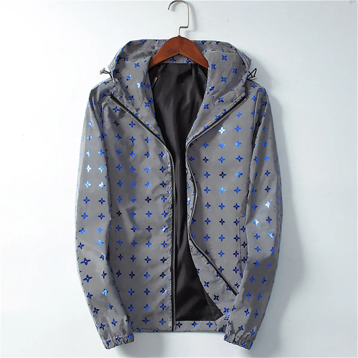 SS Fashion New Mens Designer Jacket Coat Caps Winter Autumn Baseball Slim Stylist Women Windbreaker Outerwear Zipper Hoodies Jackets Coats
SS Fashion New Mens Designer Jacket Coat Caps Winter Autumn Baseball Slim Stylist Women Windbreaker Outerwear Zipper Hoodies Jackets Coats