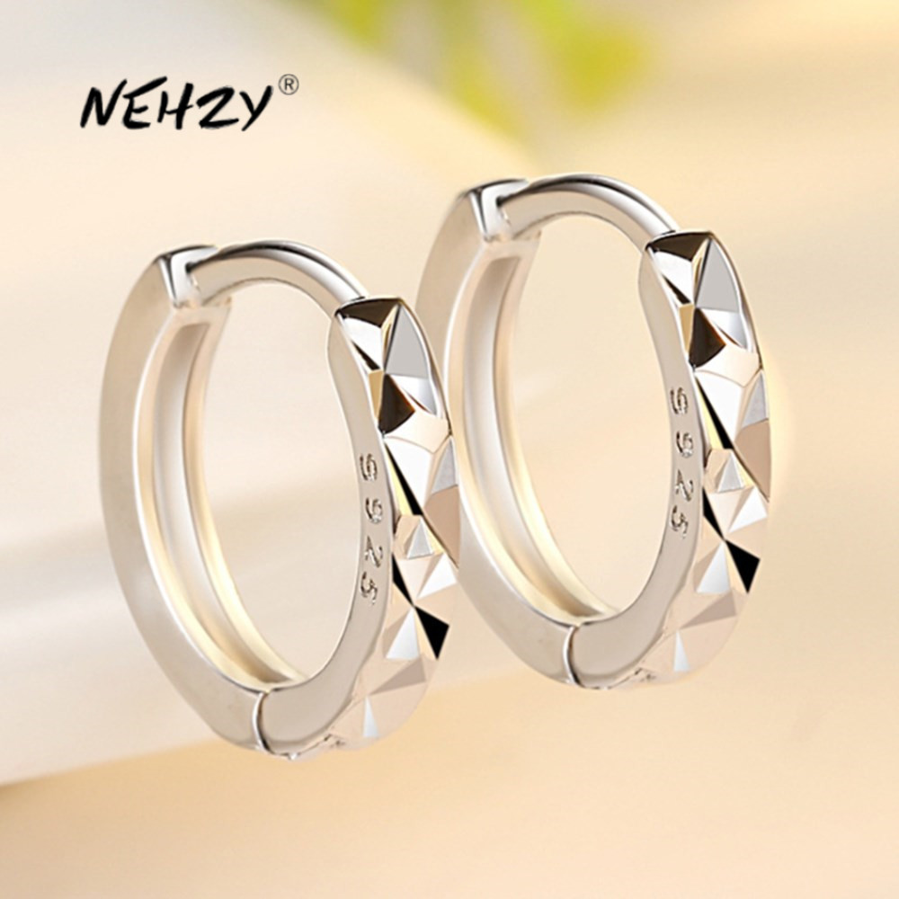 NEHZY 925 silver needle Silver plating new women's fashion jewelry high quality starry carved simple retro earrings
NEHZY 925 silver needle Silver plating new women's fashion jewelry high quality starry carved simple retro earrings