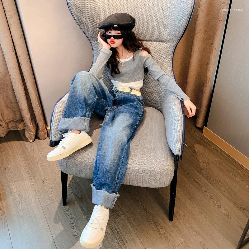 Clothing Sets Girls' Autumn Suit 2023 Big Boy Striped Long-sleeved Off-the-shoulder Top Western Style Wide-leg Jeans Two-piece Set, Black coat
Clothing Sets Girls' Autumn Suit 2023 Big Boy Striped Long-sleeved Off-the-shoulder Top Western Style Wide-leg Jeans Two-piece Set, Black coat