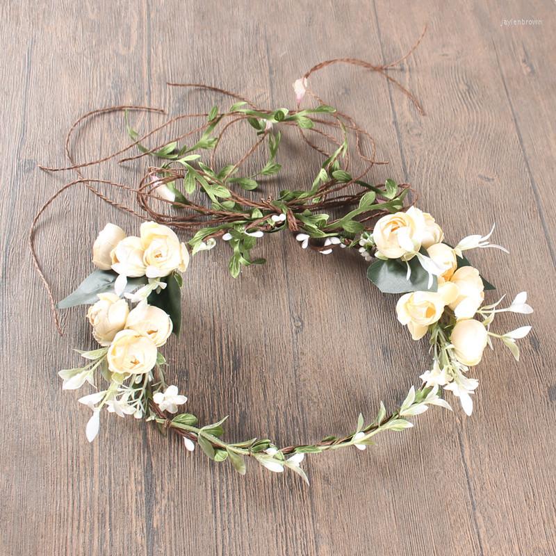 Headpieces European And American Headwear Bohemian Beach Simulation Flower Hair Band Bridal Wreath Wholesale
Headpieces European And American Headwear Bohemian Beach Simulation Flower Hair Band Bridal Wreath Wholesale