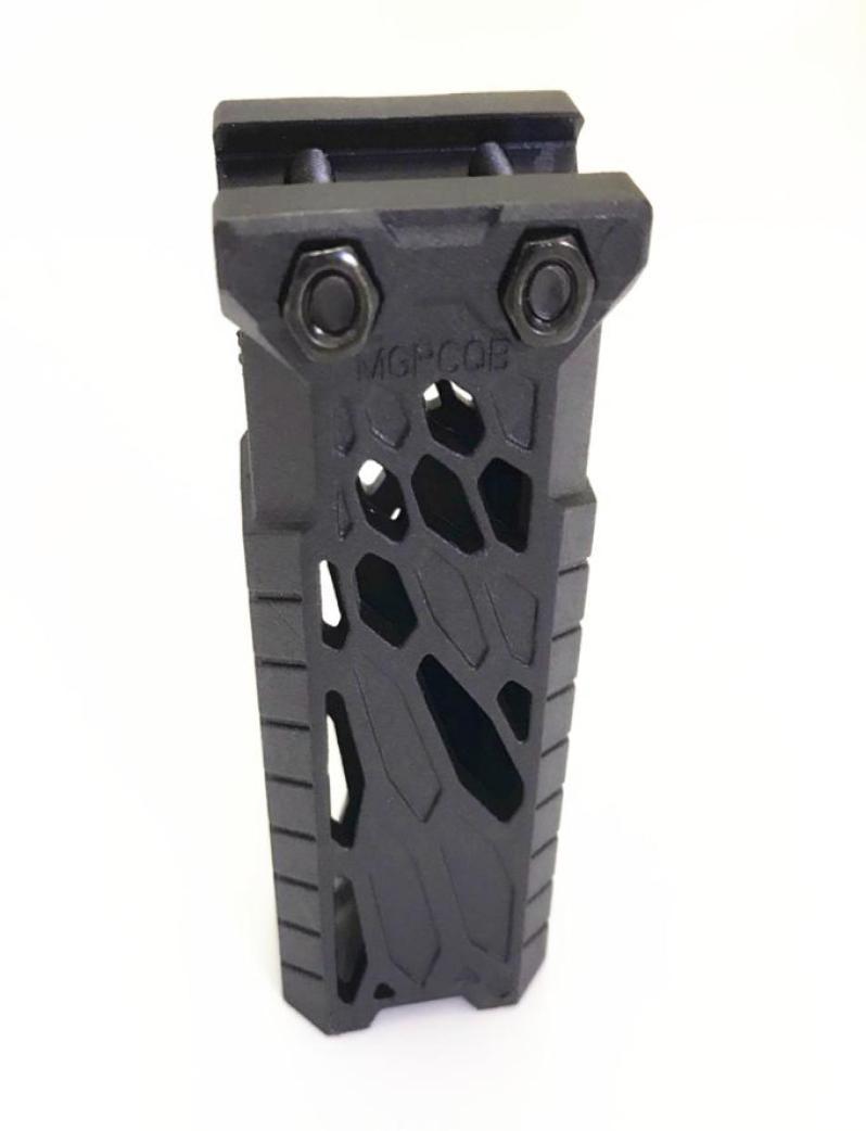 2017 New Arrival Tactical Rail Forend Front Grip Flat Rail Vertical Foregrips for 20mm Mount Picatinny Rail Mount for Airsoft6186764
2017 New Arrival Tactical Rail Forend Front Grip Flat Rail Vertical Foregrips for 20mm Mount Picatinny Rail Mount for Airsoft6186764