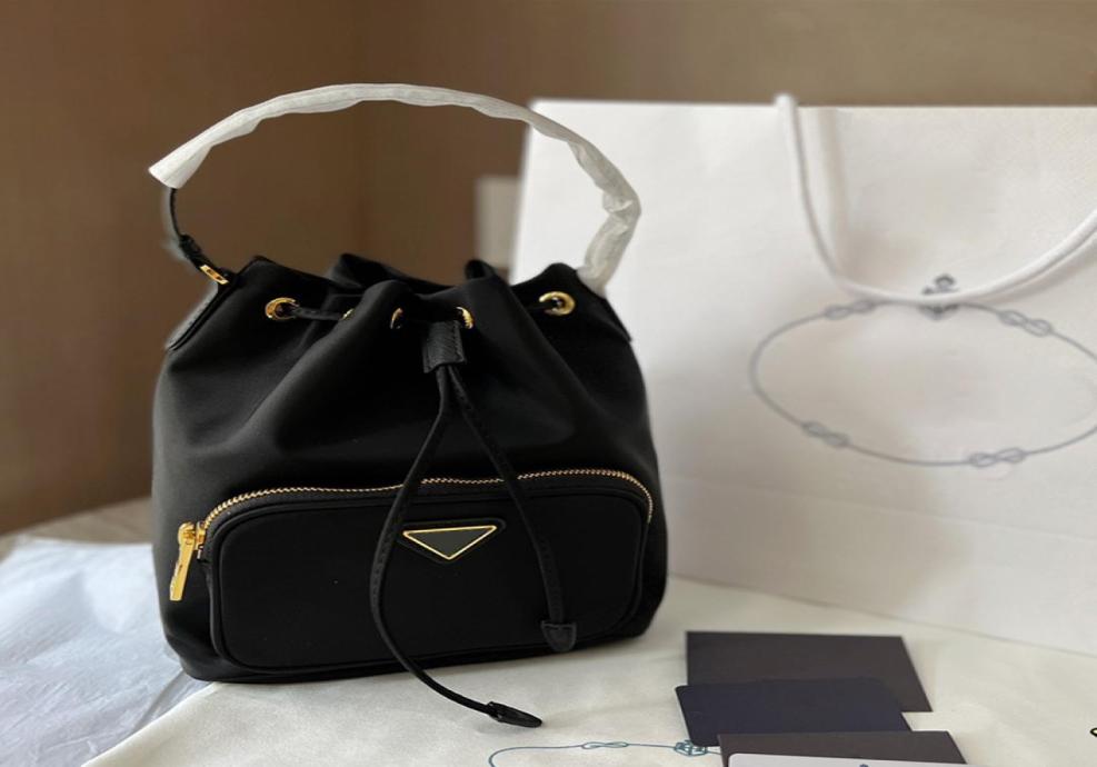 22ss Designer Evening Bags Lady Famous Design Casual Practical Large Capacity Plain Bucket Handbags Womens Coin Purse8372911, Black
22ss Designer Evening Bags Lady Famous Design Casual Practical Large Capacity Plain Bucket Handbags Womens Coin Purse8372911, Black