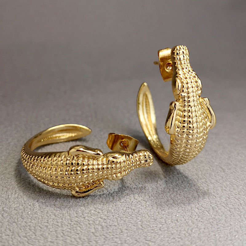 Luxury Female Cute Crocodile Earrings Charm Yellow Gold Silver Color Animal Stud Earrings For Women Vintage Wedding Earrings
Luxury Female Cute Crocodile Earrings Charm Yellow Gold Silver Color Animal Stud Earrings For Women Vintage Wedding Earrings