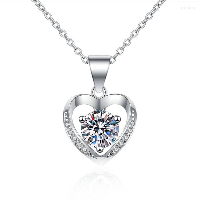 Chains ZFSILVER Fashion Trendy Classic 925 Silver 1ct Moissanite Forever Heart Necklace Women Accessories Luxury Charms Wedding Jewelry
Chains ZFSILVER Fashion Trendy Classic 925 Silver 1ct Moissanite Forever Heart Necklace Women Accessories Luxury Charms Wedding Jewelry