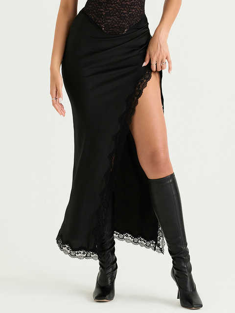 High Quality Lace Camis Crop Tops Fashion Fall Winter Party Going Out Clothes Women Black Vintage Wear y2k Corset Top, Black skirt
High Quality Lace Camis Crop Tops Fashion Fall Winter Party Going Out Clothes Women Black Vintage Wear y2k Corset Top, Black skirt