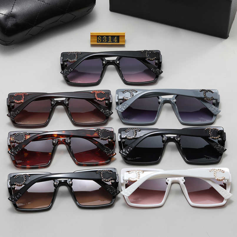 617s Sunglasses Designer Sunglasses for Women Men Fashion Style Square Frame Summer Polarized Sun Glasses Classic Re
617s Sunglasses Designer Sunglasses for Women Men Fashion Style Square Frame Summer Polarized Sun Glasses Classic Re