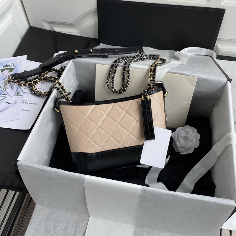 AAAAA designer bag 20cm Women Crossbody Bags Shoulder Flap Black Purses Classic Ladies Designer Luxury Ladies Messenger Bag C0132
AAAAA designer bag 20cm Women Crossbody Bags Shoulder Flap Black Purses Classic Ladies Designer Luxury Ladies Messenger Bag C0132