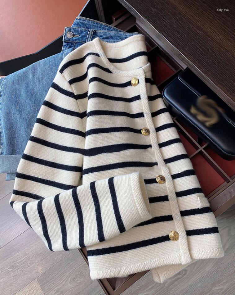 Women's Knits White Black Striped Short Cardigan Sweater Women Korean Fashion Elegant Long Sleeve Top 2023 W513, Photo
Women's Knits White Black Striped Short Cardigan Sweater Women Korean Fashion Elegant Long Sleeve Top 2023 W513, Photo