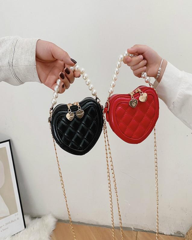 2021 NEW Children Mini Purses 2021 Cute Heart Crossbody Bags for Kids Small Coin Pouch Baby Girls Pearl Party Wallet Hand Bags G7063620, Red
2021 NEW Children Mini Purses 2021 Cute Heart Crossbody Bags for Kids Small Coin Pouch Baby Girls Pearl Party Wallet Hand Bags G7063620, Red