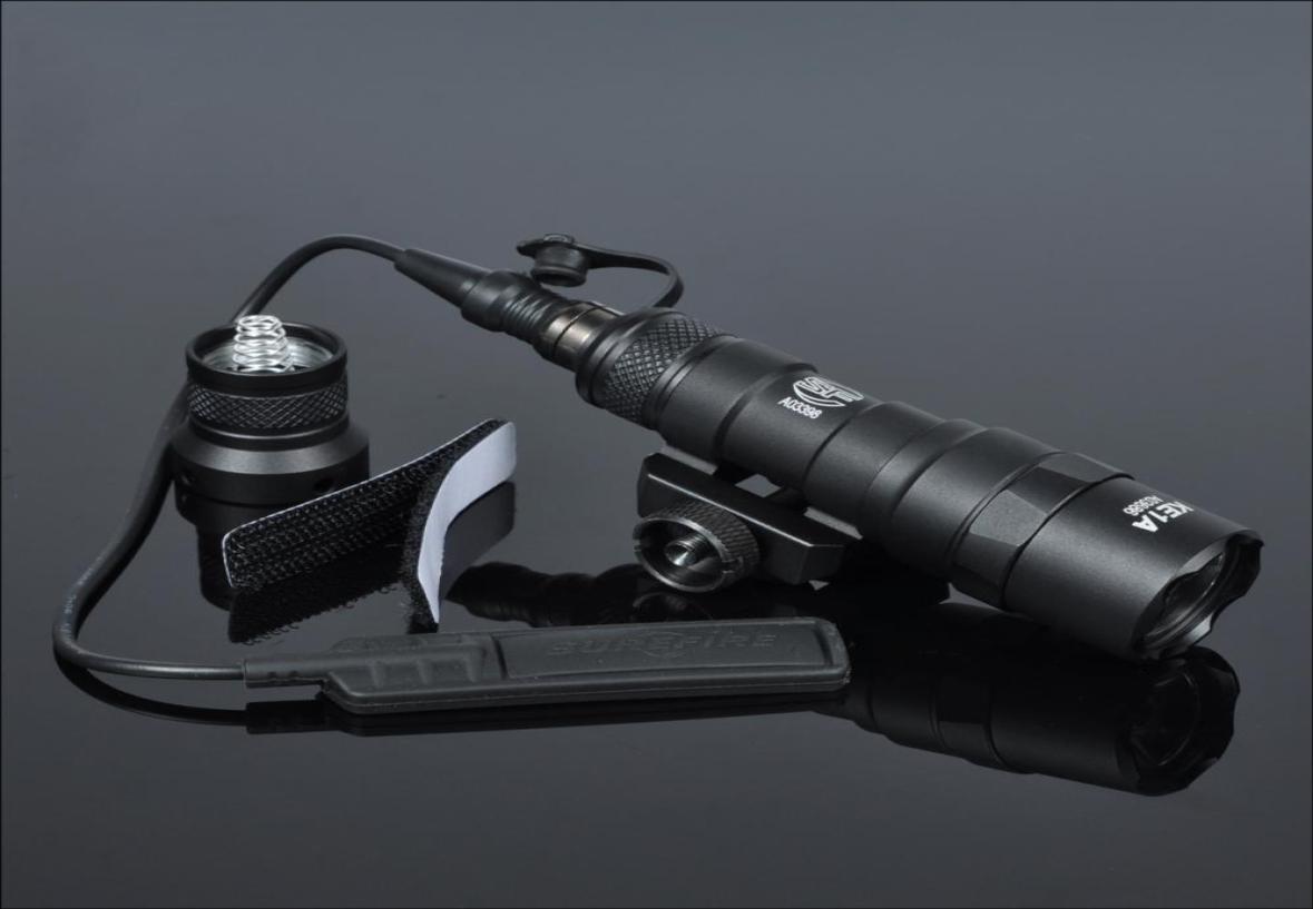Tactical M300B MINI Scout Light Outdoor Hunting M300 Flashlight 400 lumen Flashlight LED Lanterna Comstant Momentary Output With T3053822
Tactical M300B MINI Scout Light Outdoor Hunting M300 Flashlight 400 lumen Flashlight LED Lanterna Comstant Momentary Output With T3053822