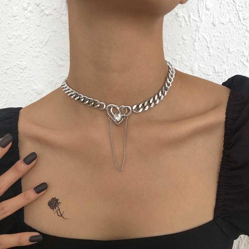 Chains Heart Necklace Women Simple Necklaces Woman Retro Fashion Girl Hiphop Party Choker Chain Jewelry Silver Color Zinc Alloy Collier
Chains Heart Necklace Women Simple Necklaces Woman Retro Fashion Girl Hiphop Party Choker Chain Jewelry Silver Color Zinc Alloy Collier