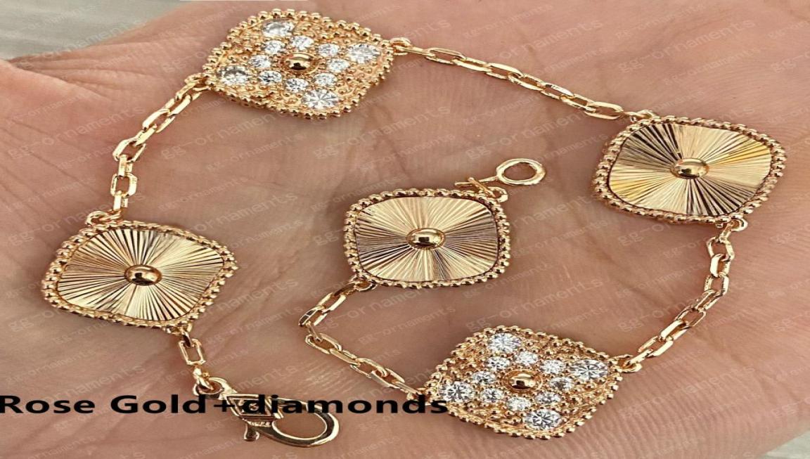 with Diamond designer bracelet 20 Colors Fashion Classic 4Four Leaf Clover Charm Bracelets Bangle Chain Agate Shell Wedding cjewe3693046
with Diamond designer bracelet 20 Colors Fashion Classic 4Four Leaf Clover Charm Bracelets Bangle Chain Agate Shell Wedding cjewe3693046