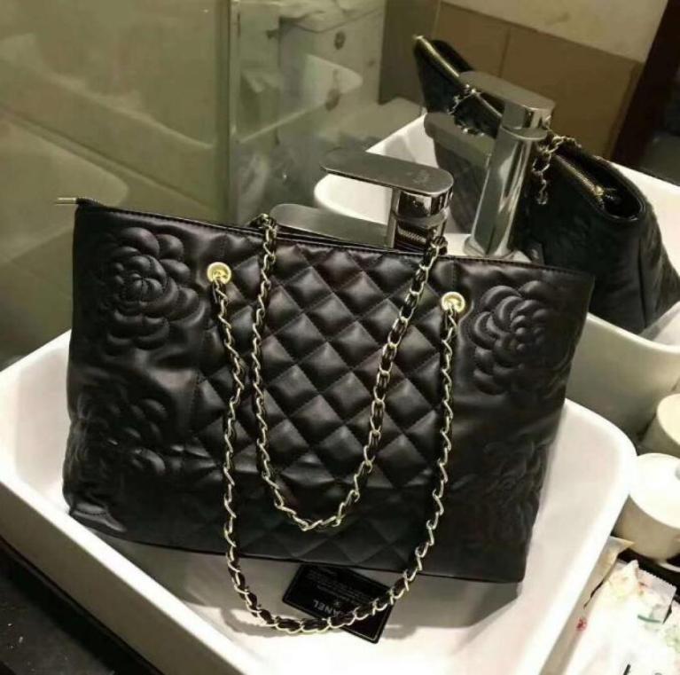 Classic Fashion Lingge Chain Bag Large Capacity Camellia Shoulder Handbag Tide4310903, Red
Classic Fashion Lingge Chain Bag Large Capacity Camellia Shoulder Handbag Tide4310903, Red
