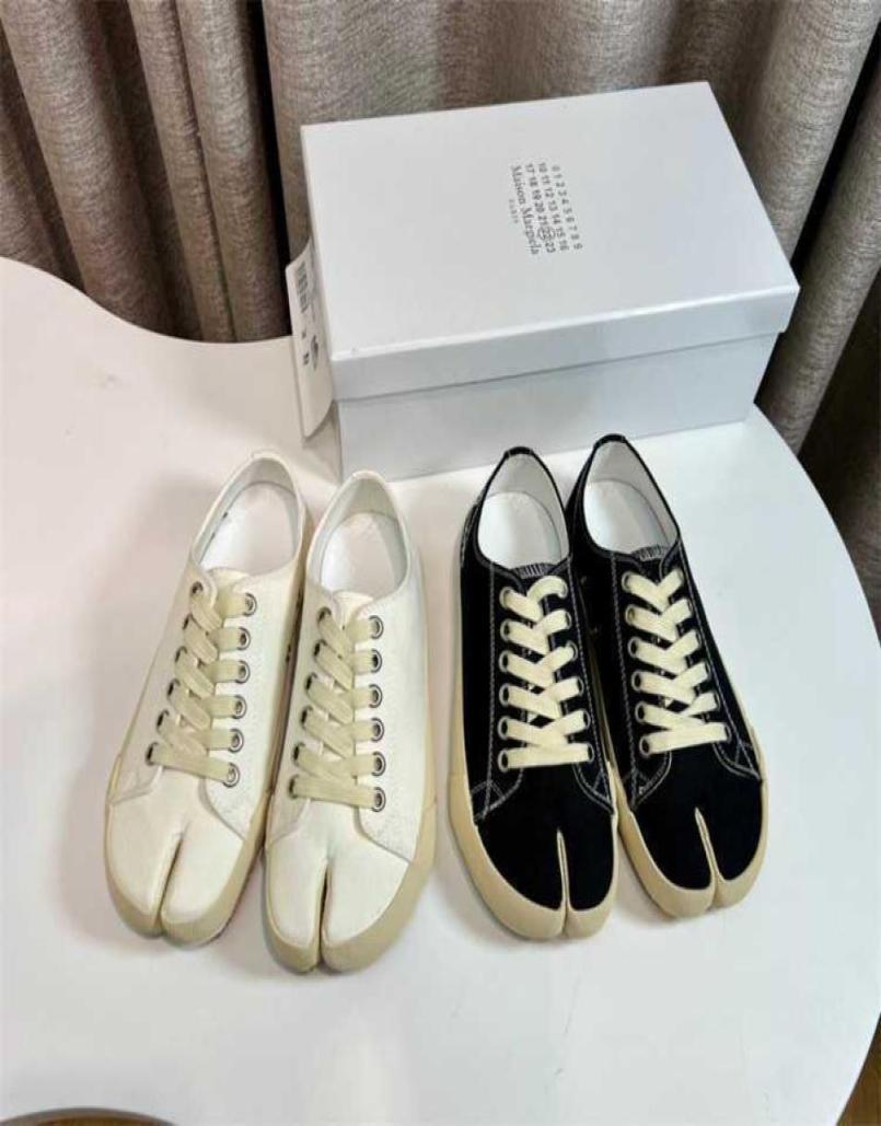 Casual Shoes Sneakers Canvas Shoe Pig Feet Shoes New Majira Split Toe Mm6 Lovers Tabi For Men And Women Lf 4JU57016612, White
Casual Shoes Sneakers Canvas Shoe Pig Feet Shoes New Majira Split Toe Mm6 Lovers Tabi For Men And Women Lf 4JU57016612, White